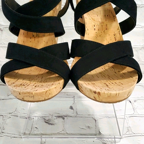 INC WOMEN'S LANDOR STRAPPY WEDGE SANDALS - Picture 3 of 8